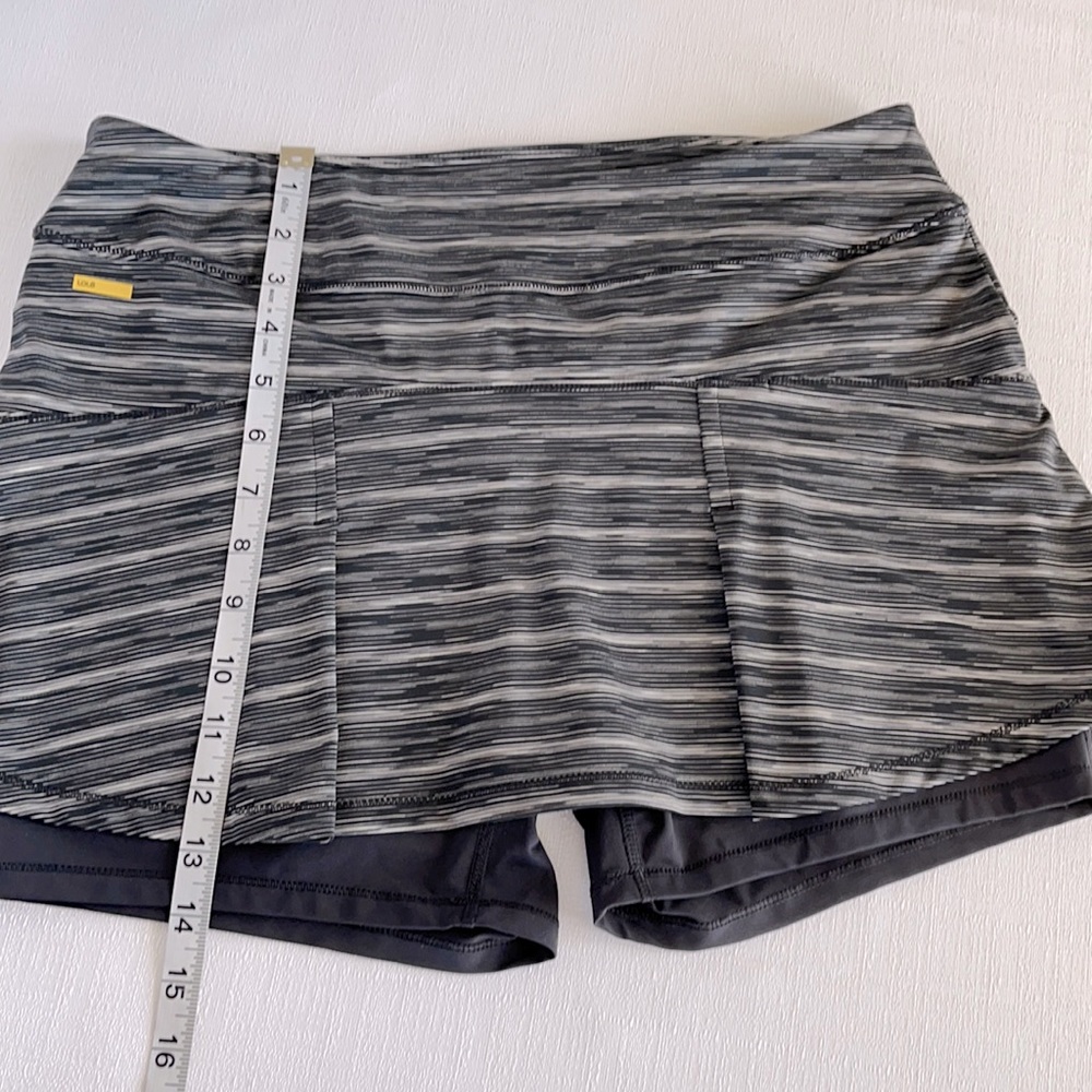 Lole skirt golf running tennis UPF 50+ new mint condition size large black gray